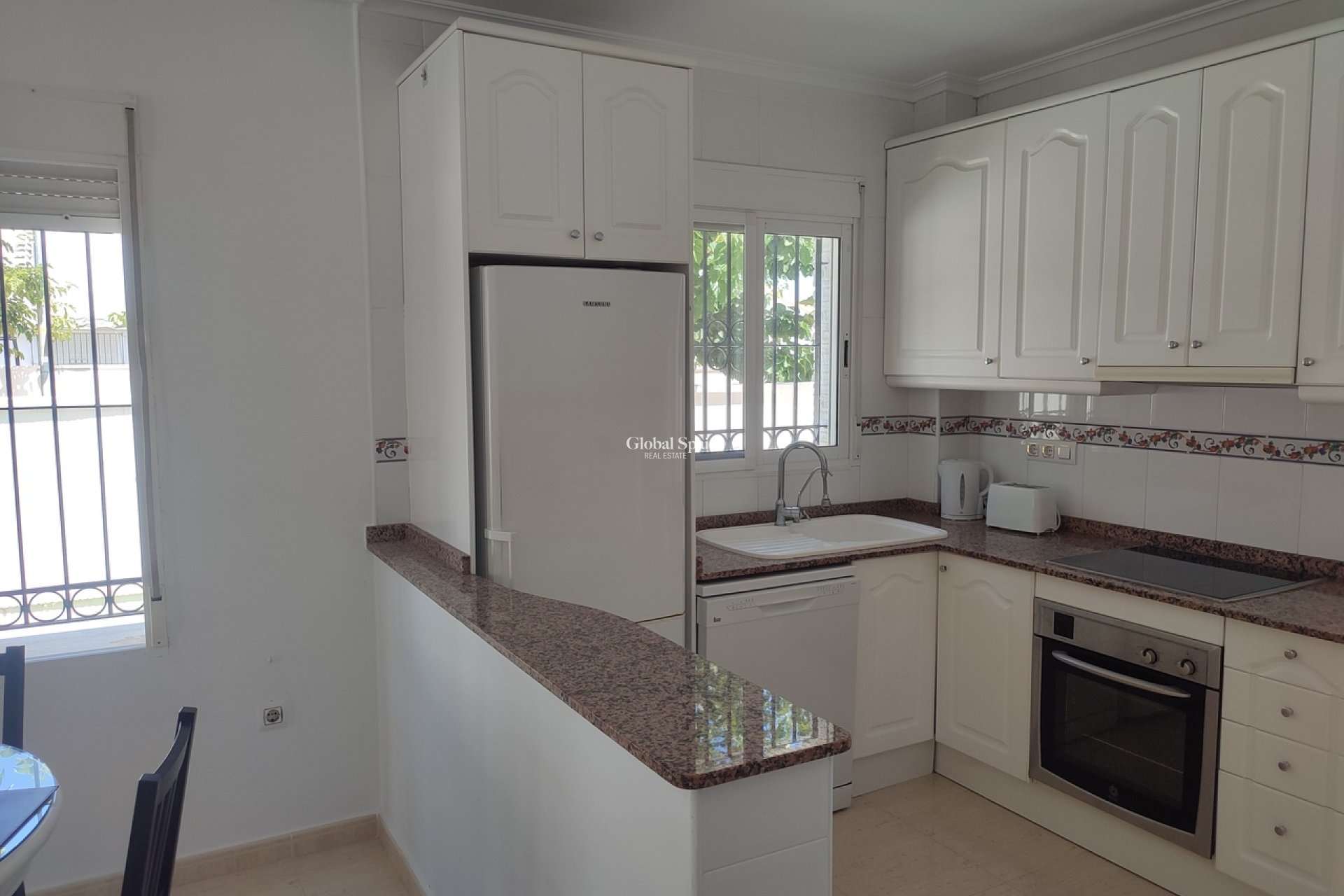 Resale - VILLA -
SUCINA - Inland