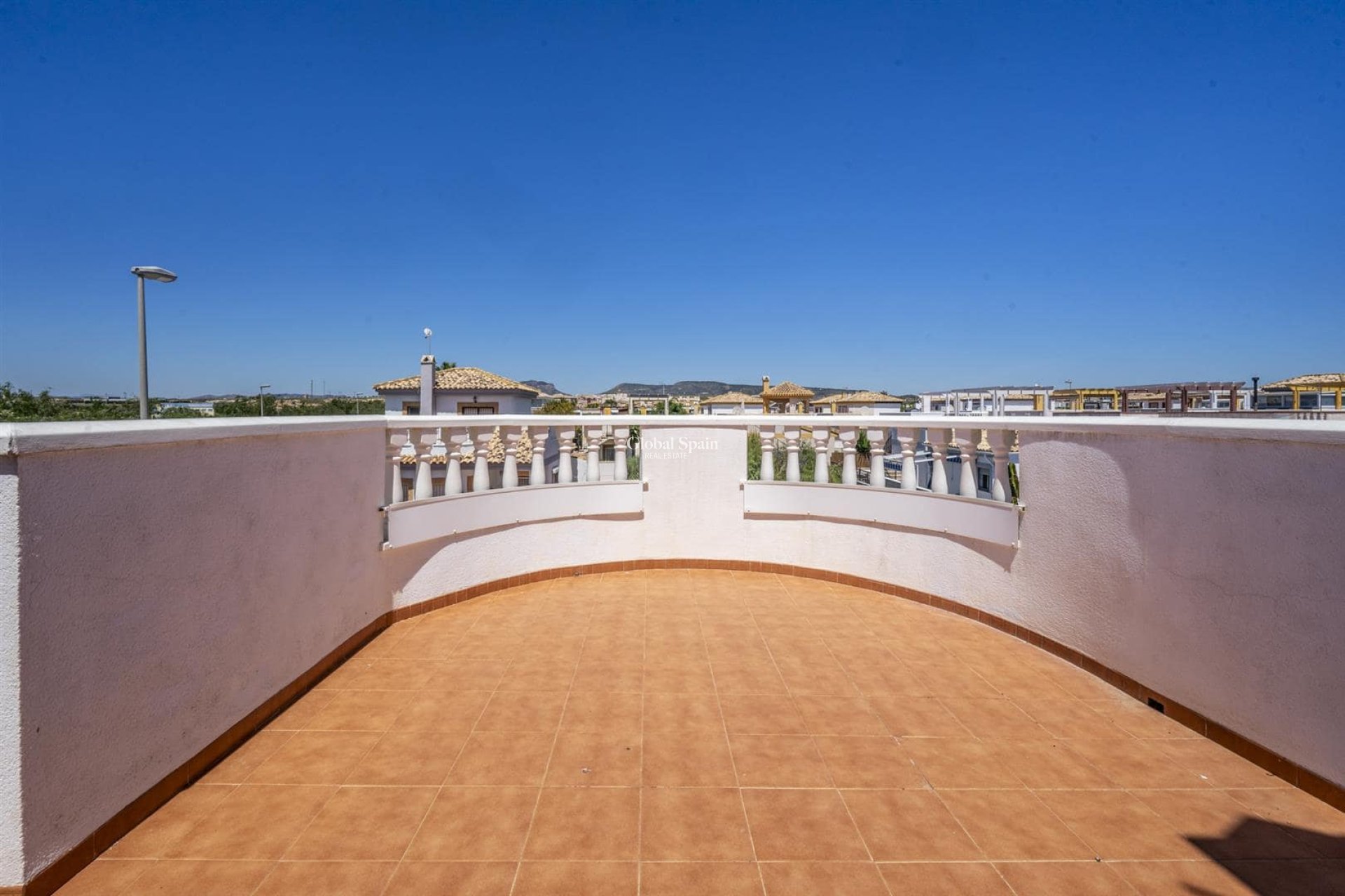 Resale - VILLA -
SUCINA - Inland