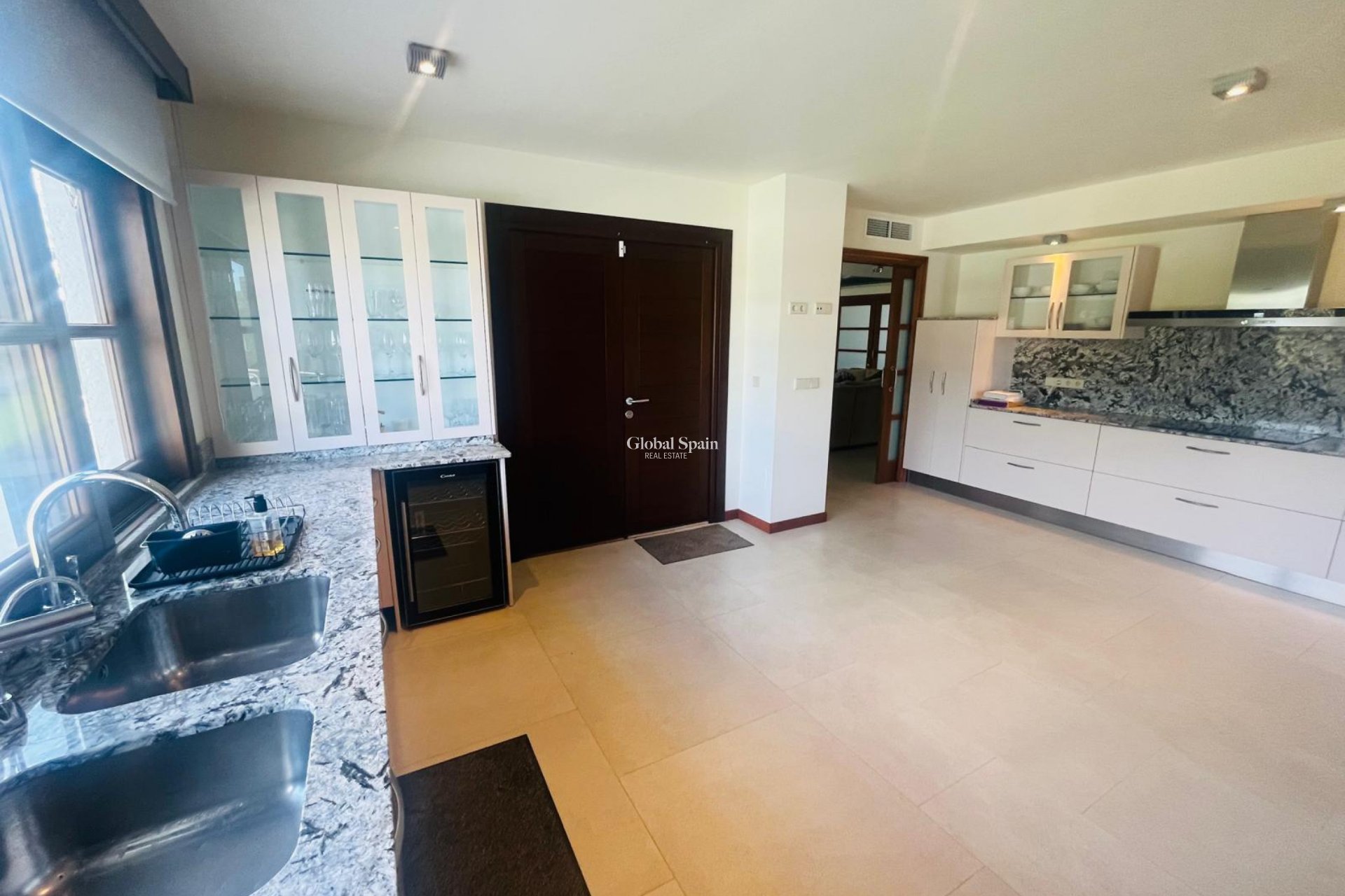 Resale - VILLA -
SUCINA - Inland