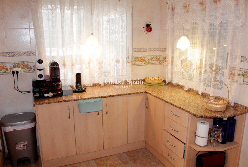 Resale - VILLA -
TORRE DE LA HORADADA - Costa Blanca