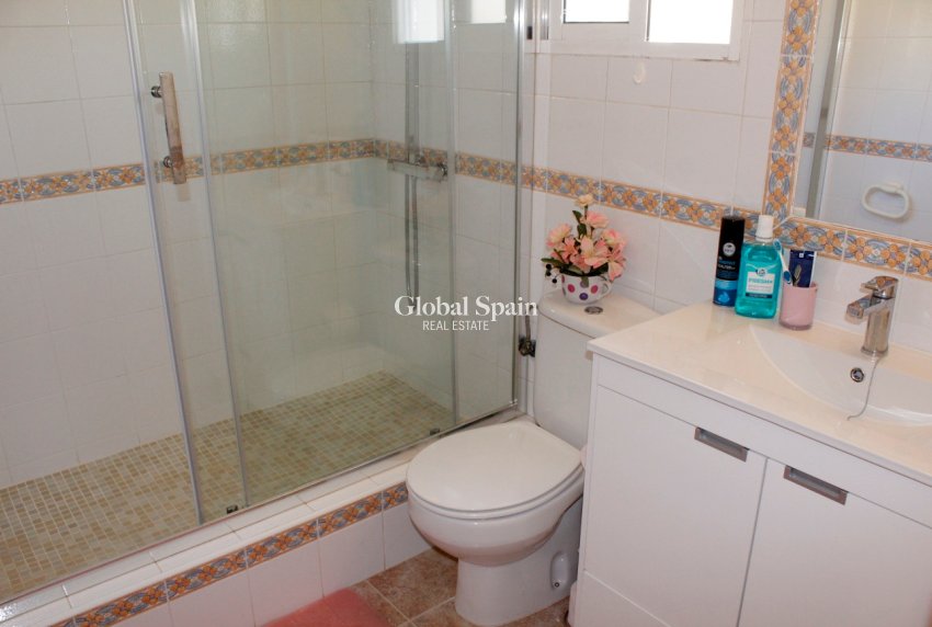 Resale - VILLA -
TORRE DE LA HORADADA - Costa Blanca