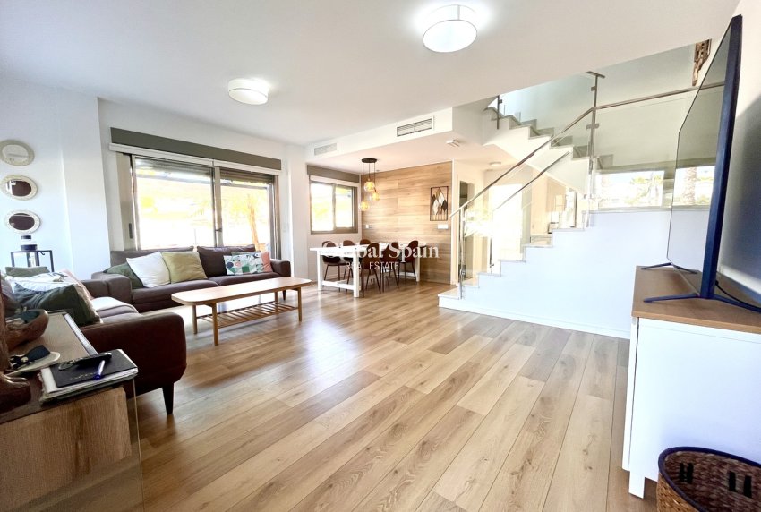 Resale - VILLA -
TORRE DE LA HORADADA - Costa Blanca