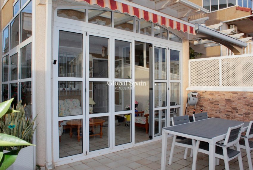 Resale - VILLA -
TORRE DE LA HORADADA - Costa Blanca