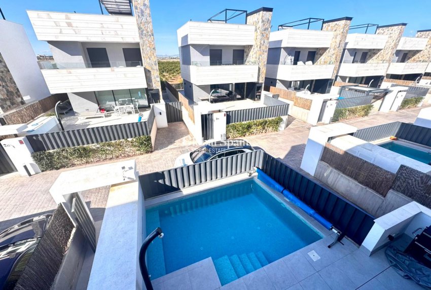 Resale - VILLA -
TORRE PACHECO - Inland