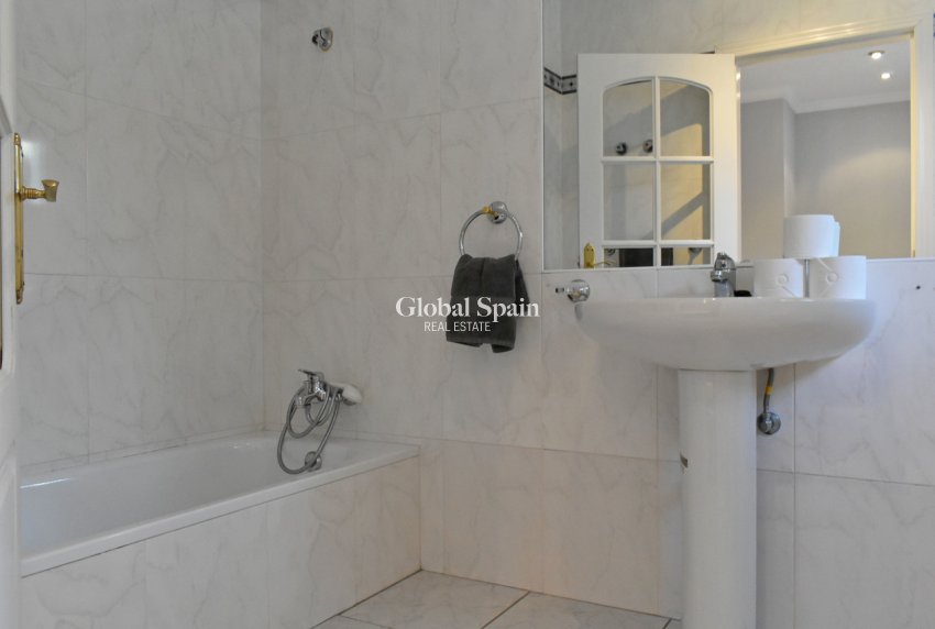 Resale - VILLA -
TORREMENDO - Costa Blanca