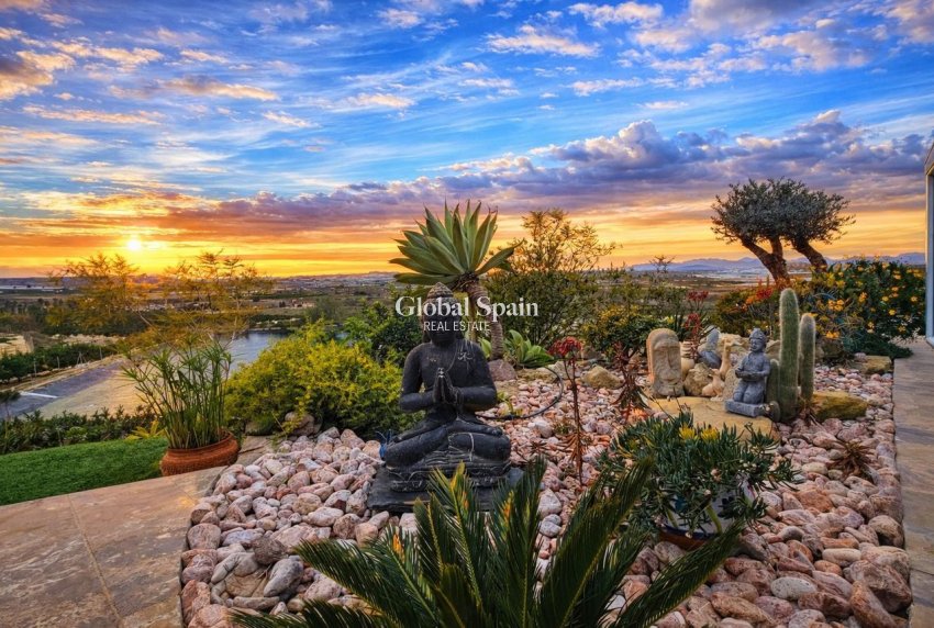 Resale - VILLA -
TORREMENDO - Costa Blanca