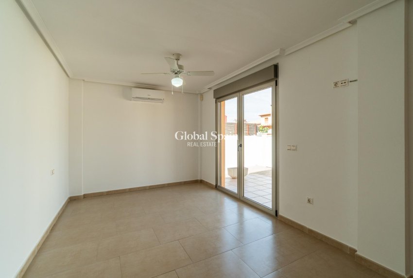 Resale - Villa -
TORREVIEJA - Aguas nuevas 2