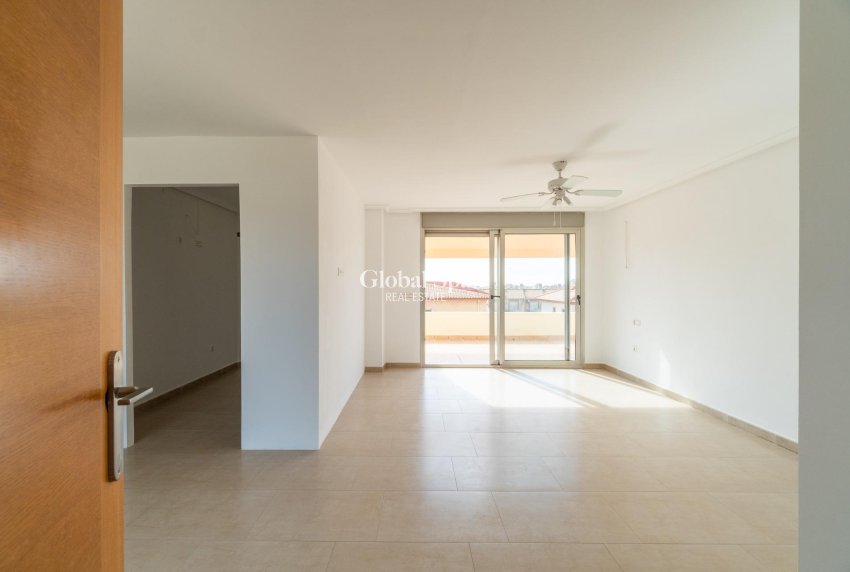 Resale - Villa -
TORREVIEJA - Aguas nuevas 2
