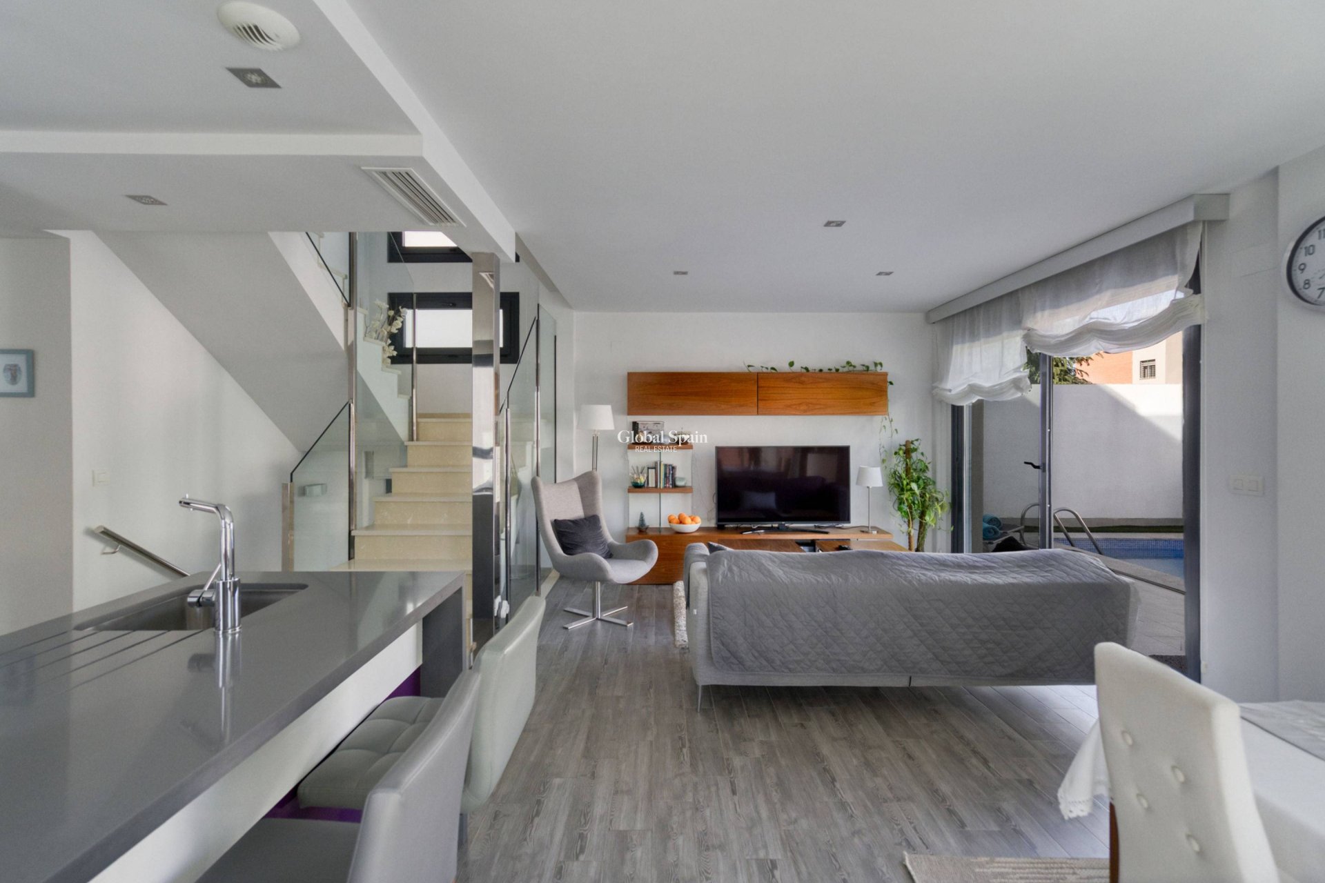 Resale - VILLA -
TORREVIEJA - Aguas nuevas 2