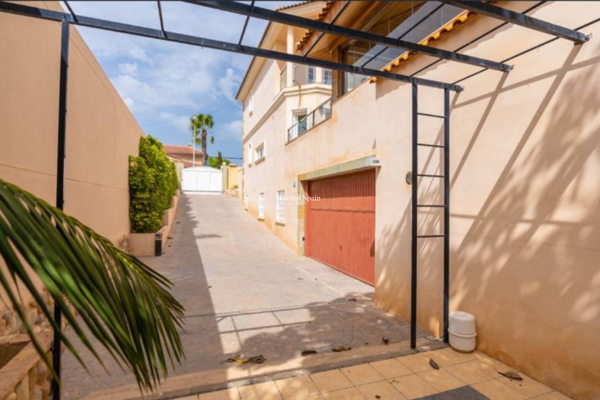 Resale - Villa -
TORREVIEJA - Aguas Nuevas