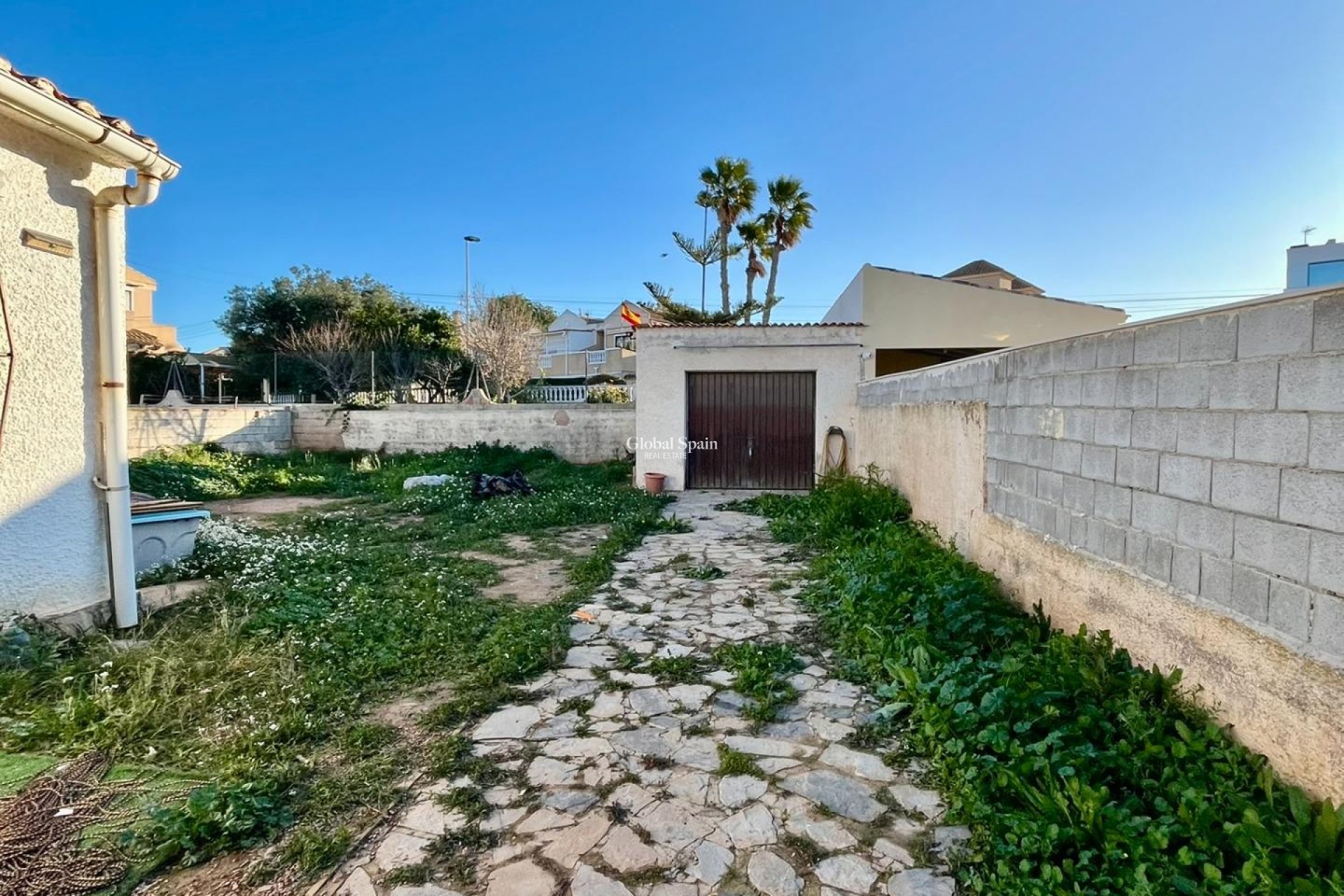 Resale - VILLA -
TORREVIEJA - Aguas Nuevas