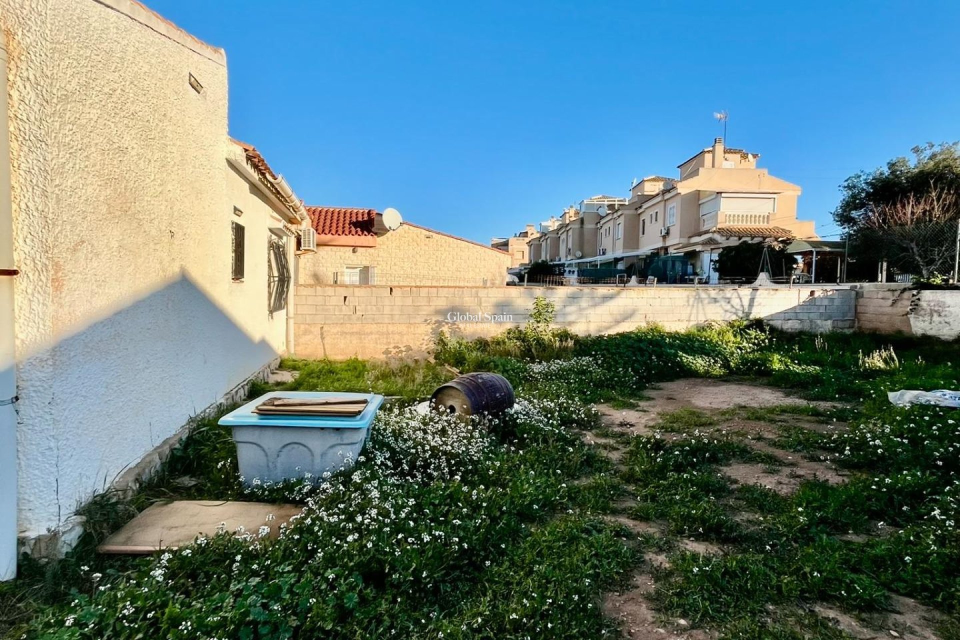 Resale - VILLA -
TORREVIEJA - Aguas Nuevas