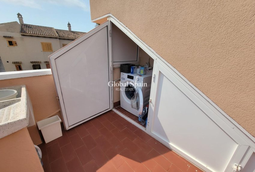 Resale - VILLA -
TORREVIEJA - Aguas Nuevas