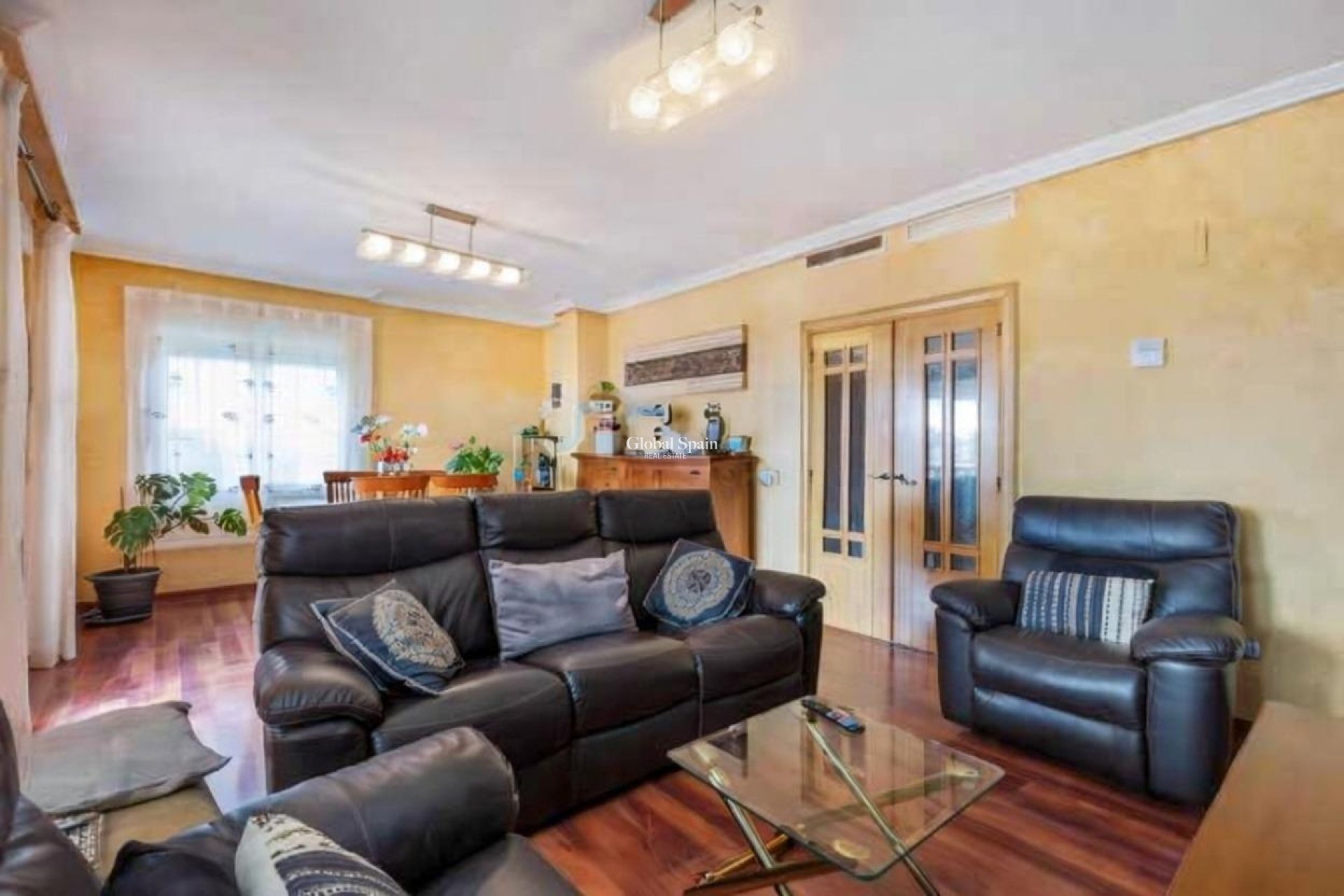 Resale - VILLA -
TORREVIEJA - Aguas Nuevas