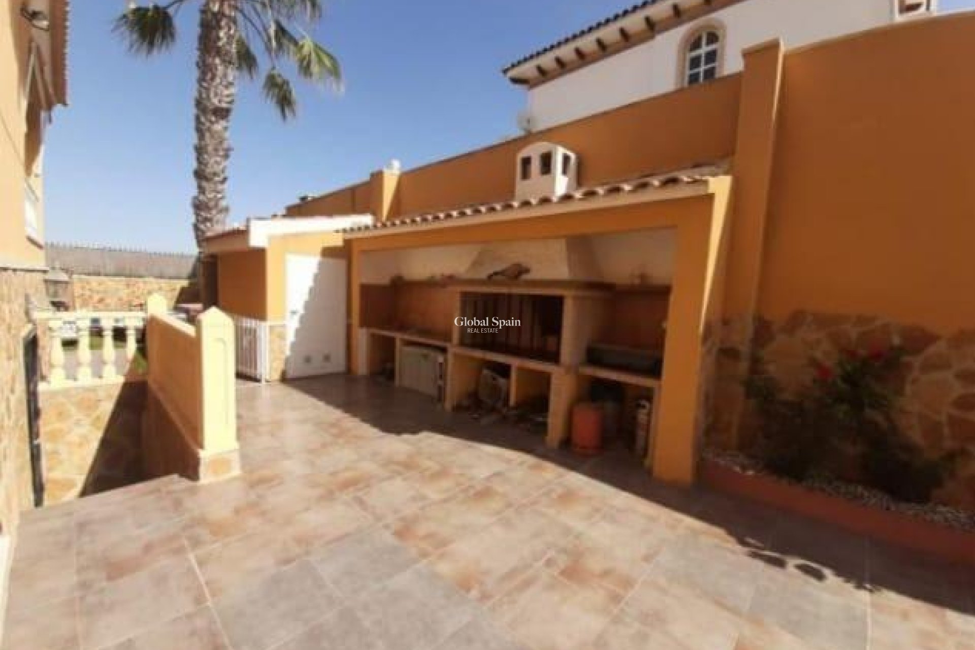 Resale - VILLA -
TORREVIEJA - Aguas Nuevas