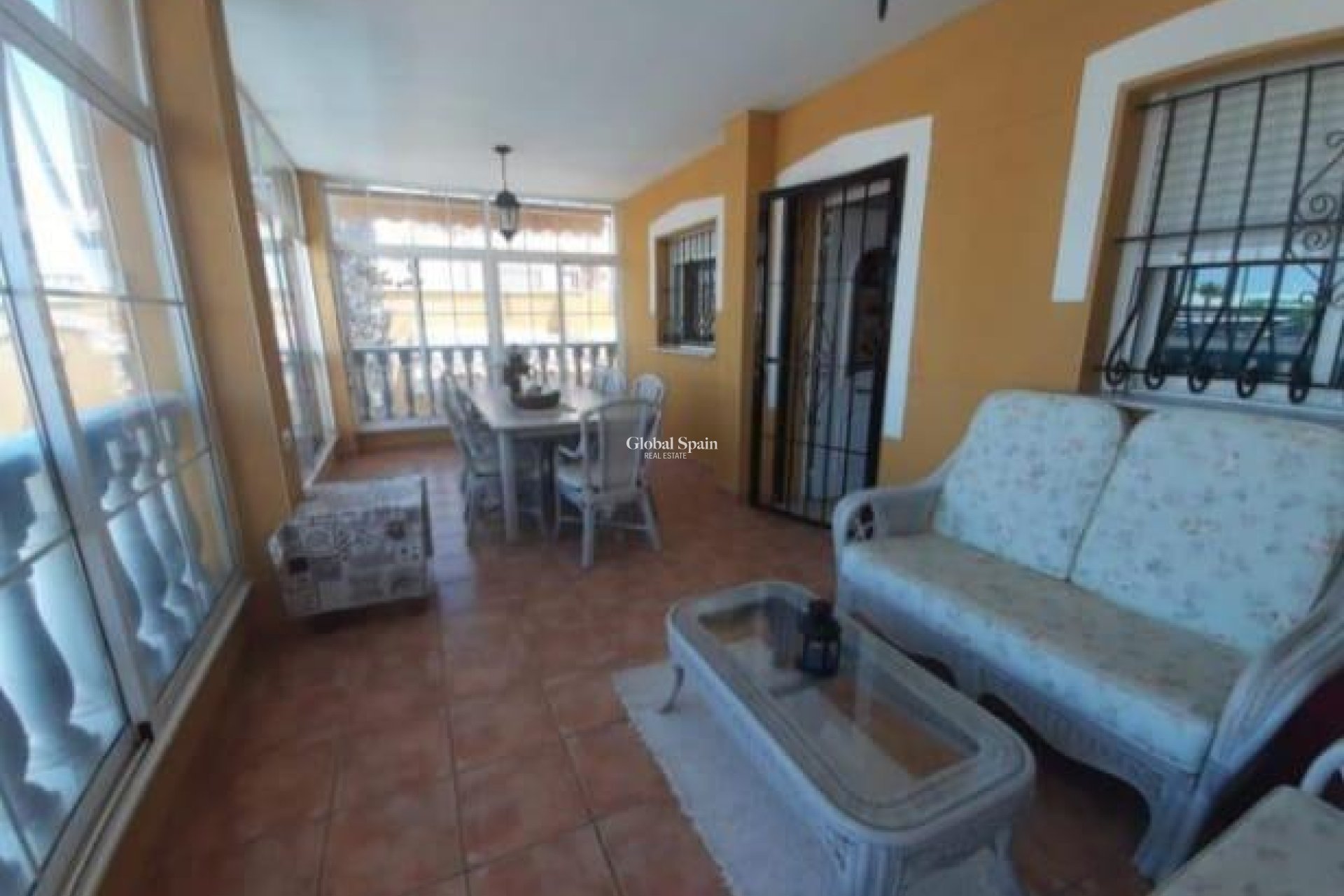 Resale - VILLA -
TORREVIEJA - Aguas Nuevas