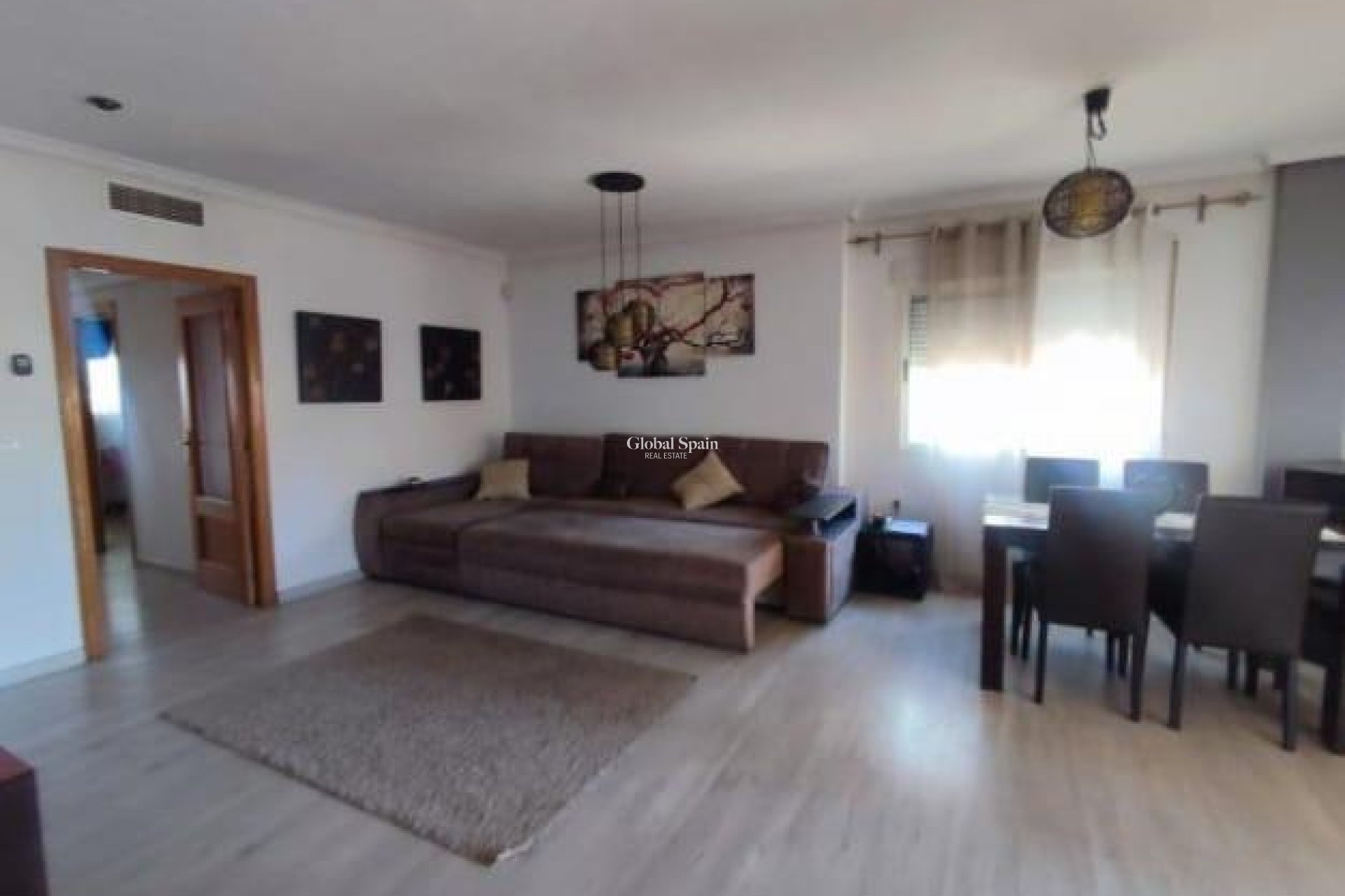 Resale - VILLA -
TORREVIEJA - Aguas Nuevas
