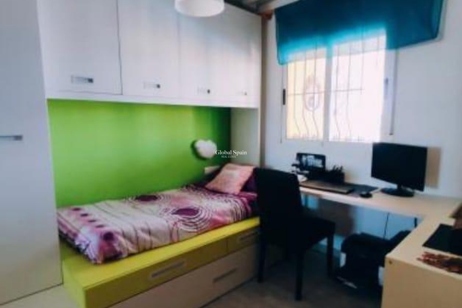 Resale - VILLA -
TORREVIEJA - Aguas Nuevas