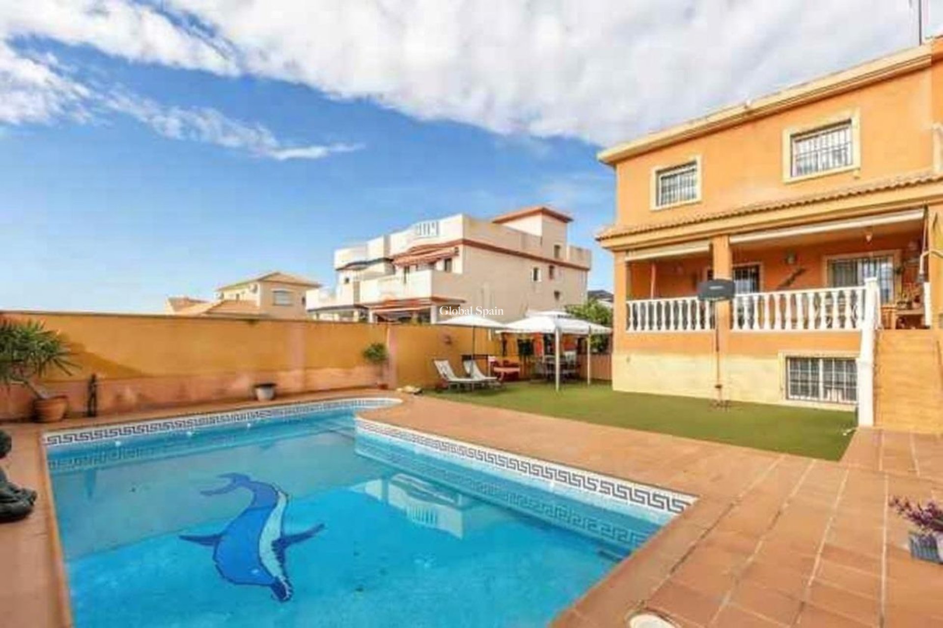 Resale - VILLA -
TORREVIEJA - Aguas Nuevas