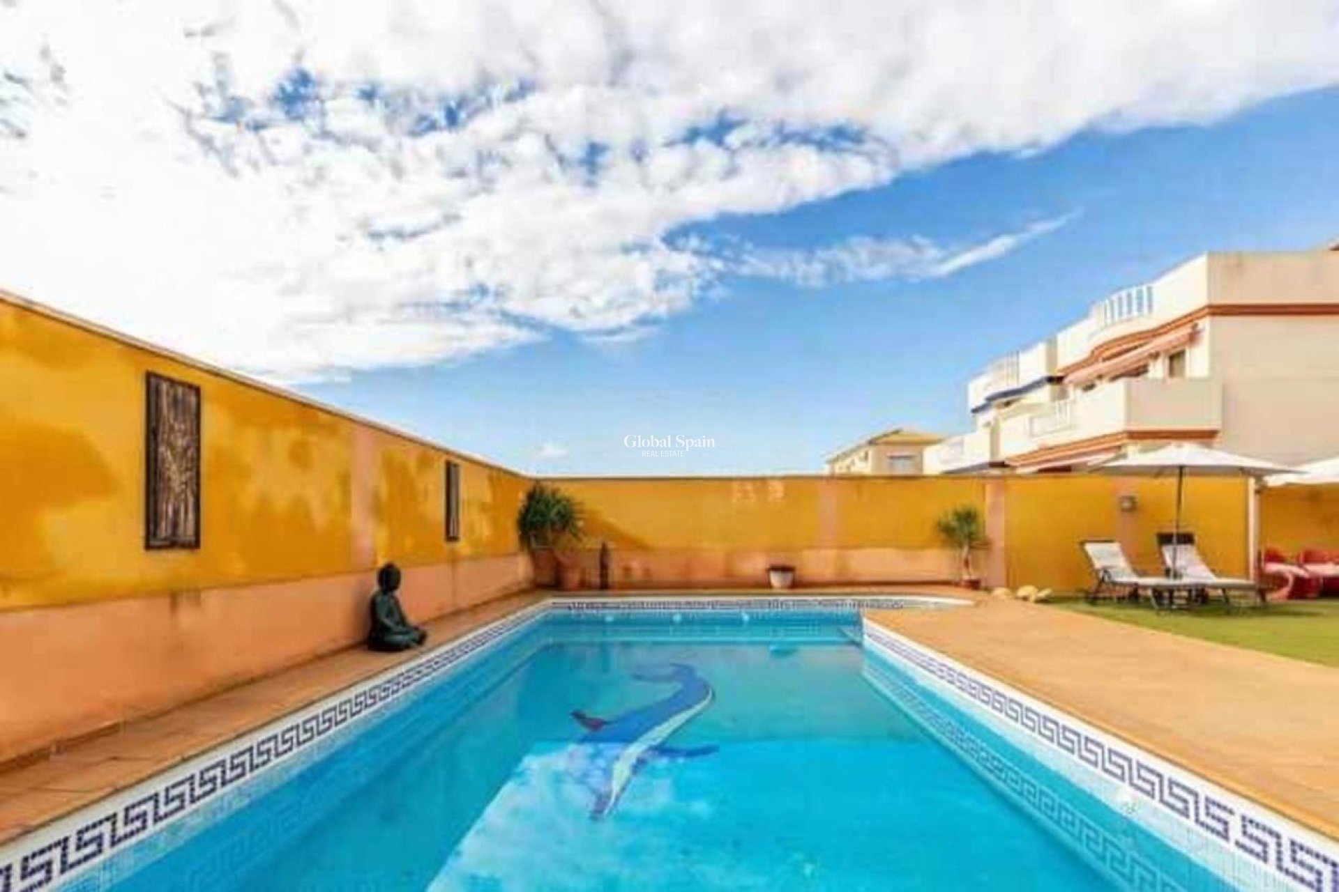 Resale - VILLA -
TORREVIEJA - Aguas Nuevas