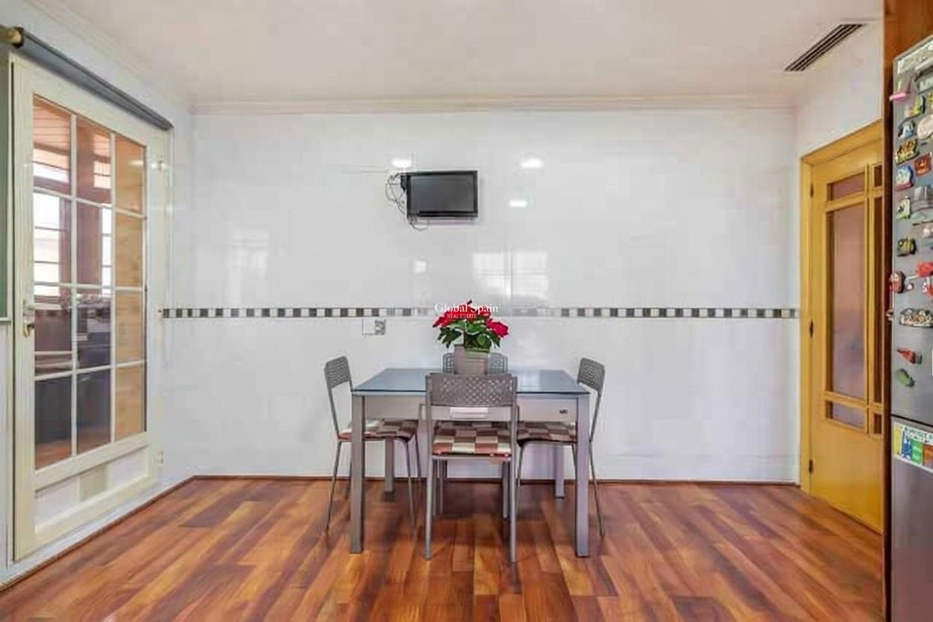 Resale - VILLA -
TORREVIEJA - Aguas Nuevas