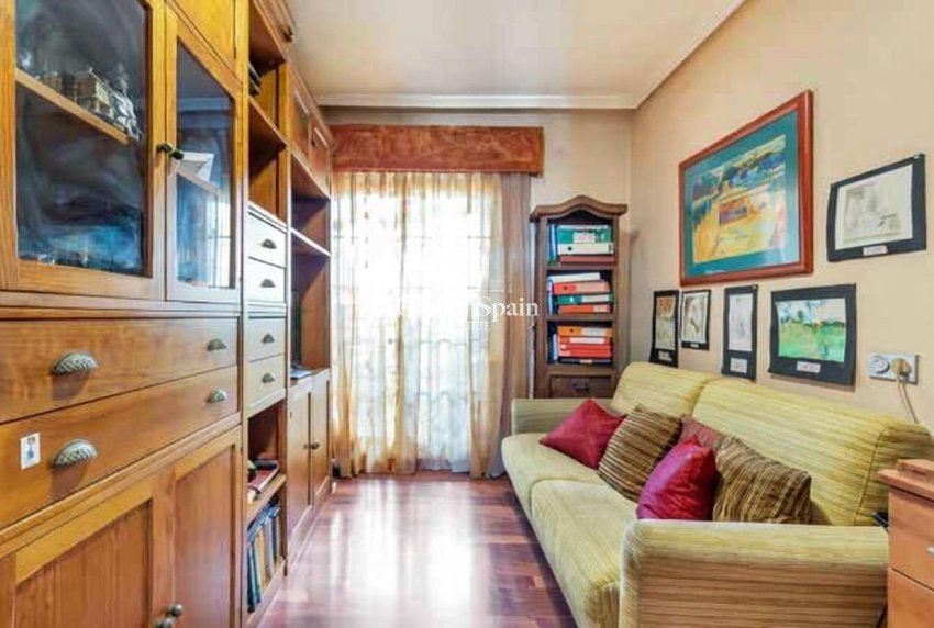 Resale - VILLA -
TORREVIEJA - Aguas Nuevas