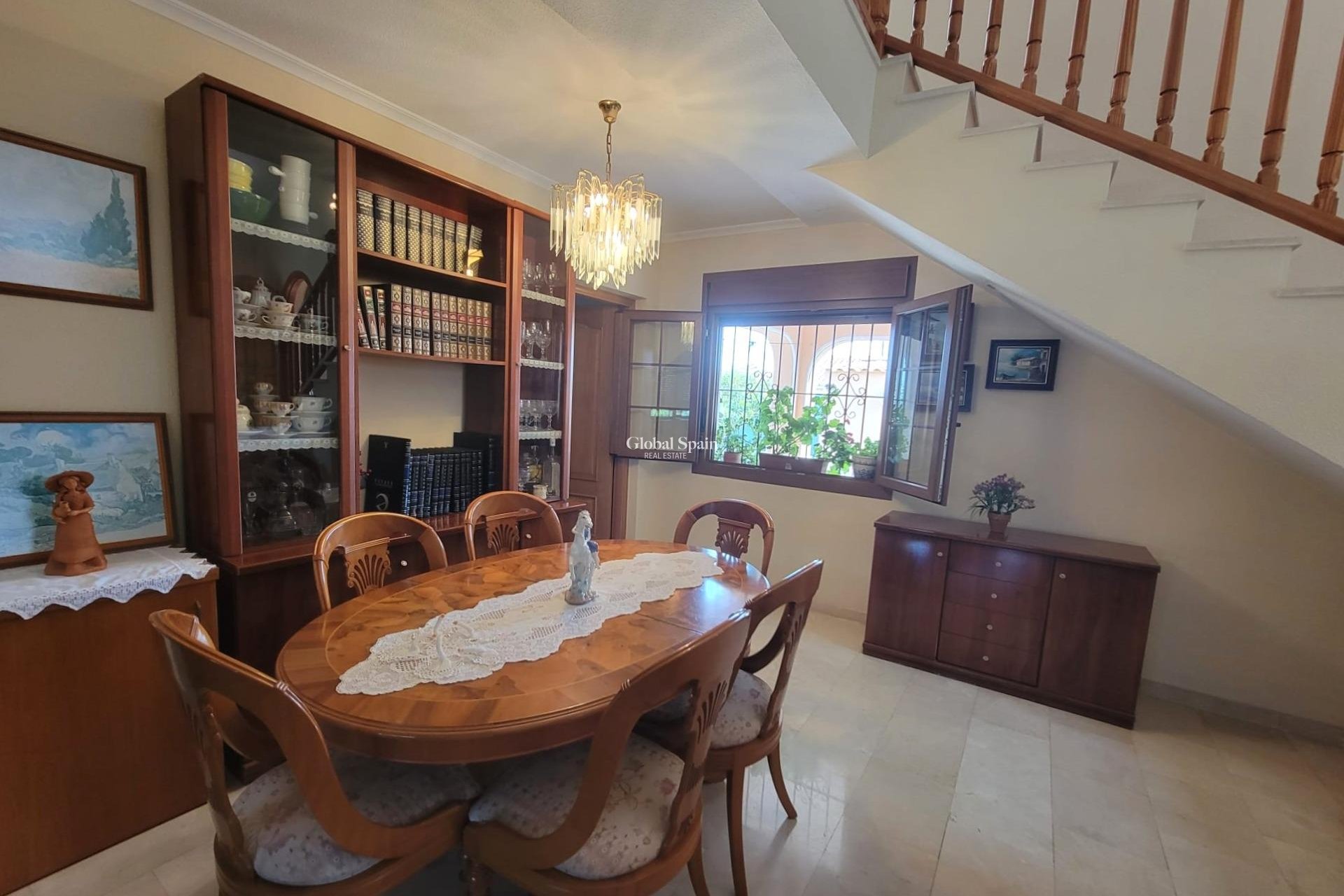 Resale - VILLA -
TORREVIEJA - Aguas Nuevas