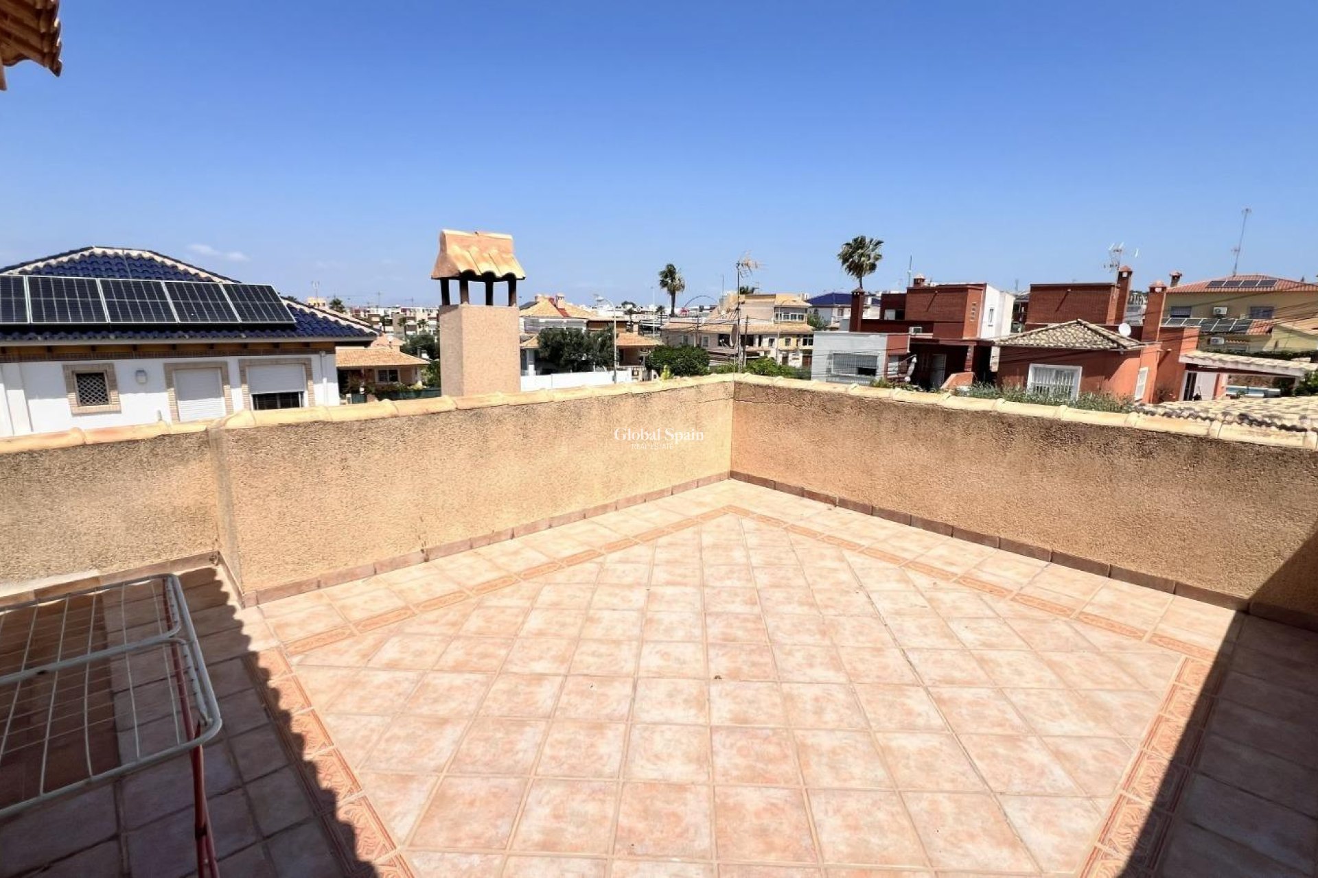 Resale - VILLA -
TORREVIEJA - Aguas Nuevas