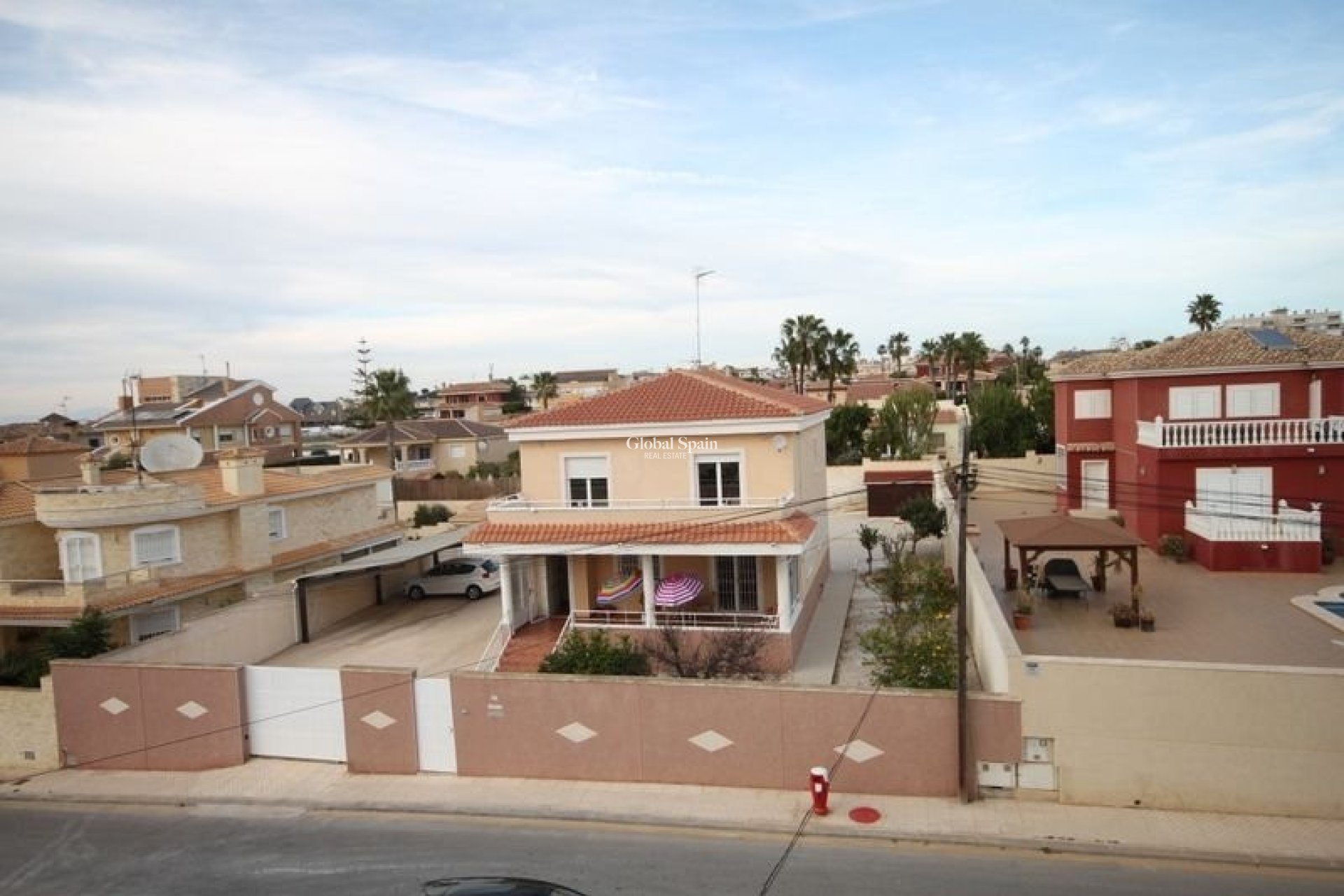 Resale - VILLA -
TORREVIEJA - Aguas Nuevas