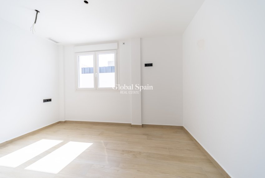 Resale - Villa -
TORREVIEJA - Aguas Nuevas