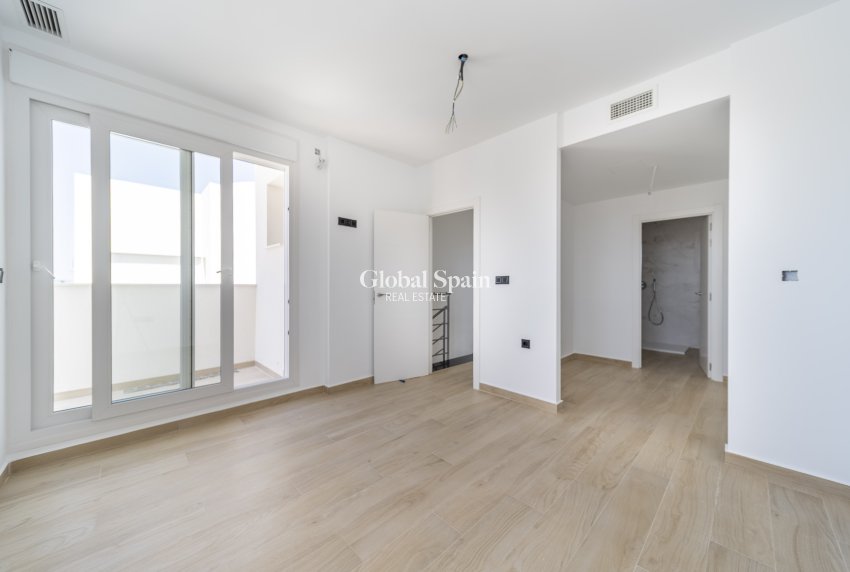 Resale - Villa -
TORREVIEJA - Aguas Nuevas