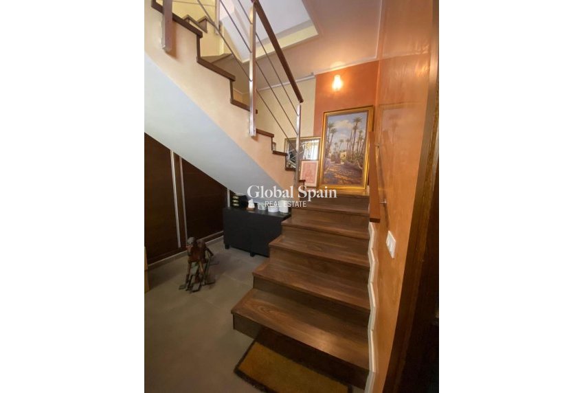 Resale - VILLA -
TORREVIEJA - Centro - Muelle Pesquero