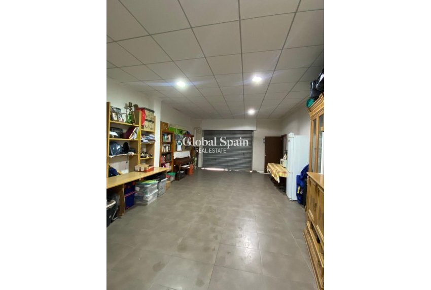 Resale - VILLA -
TORREVIEJA - Centro - Muelle Pesquero