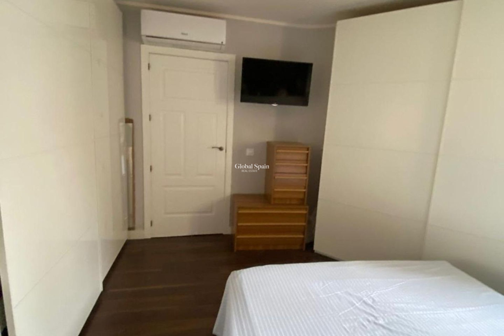 Resale - VILLA -
TORREVIEJA - Centro - Muelle Pesquero