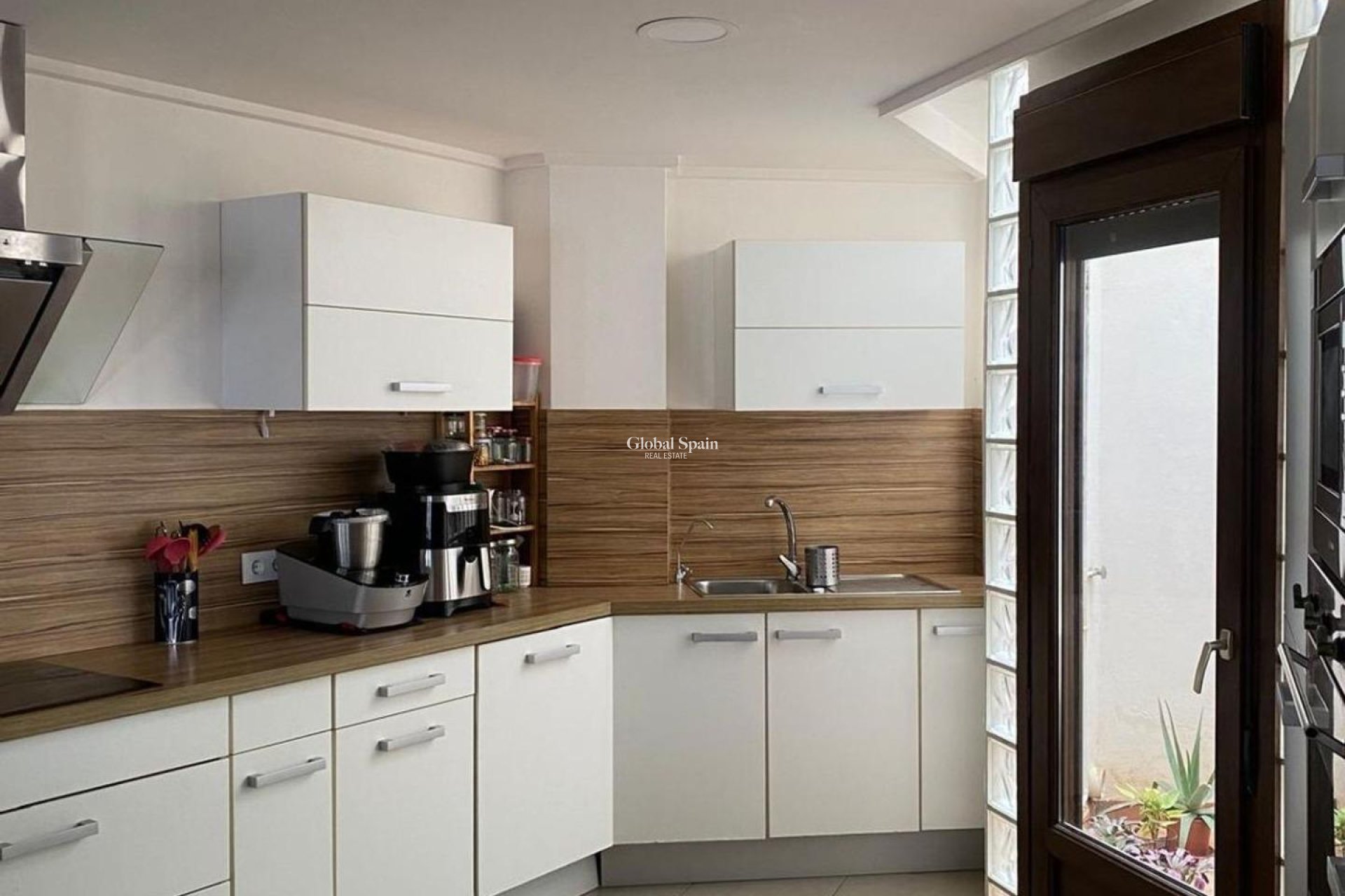 Resale - VILLA -
TORREVIEJA - Centro - Muelle Pesquero