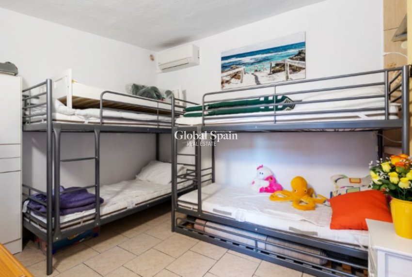 Resale - VILLA -
TORREVIEJA - Costa Blanca