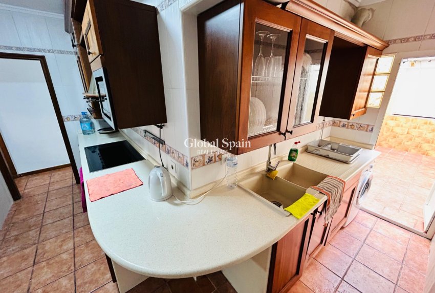 Resale - VILLA -
TORREVIEJA - Costa Blanca