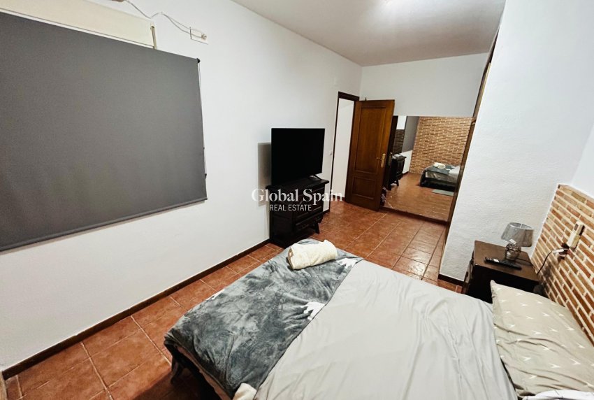 Resale - VILLA -
TORREVIEJA - Costa Blanca