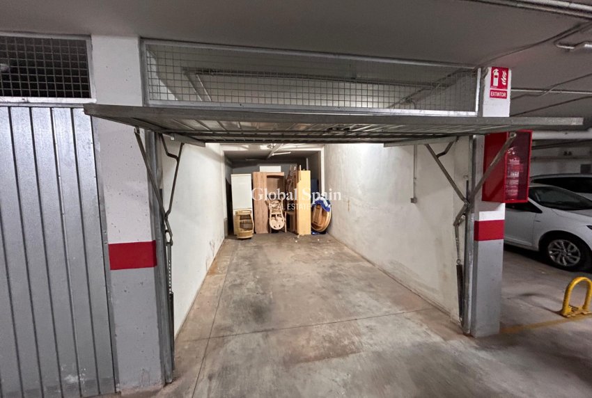 Resale - VILLA -
TORREVIEJA - Costa Blanca