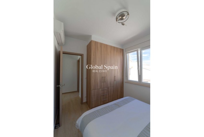 Resale - VILLA -
TORREVIEJA - Costa Blanca