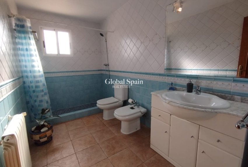 Resale - VILLA -
TORREVIEJA - Costa Blanca