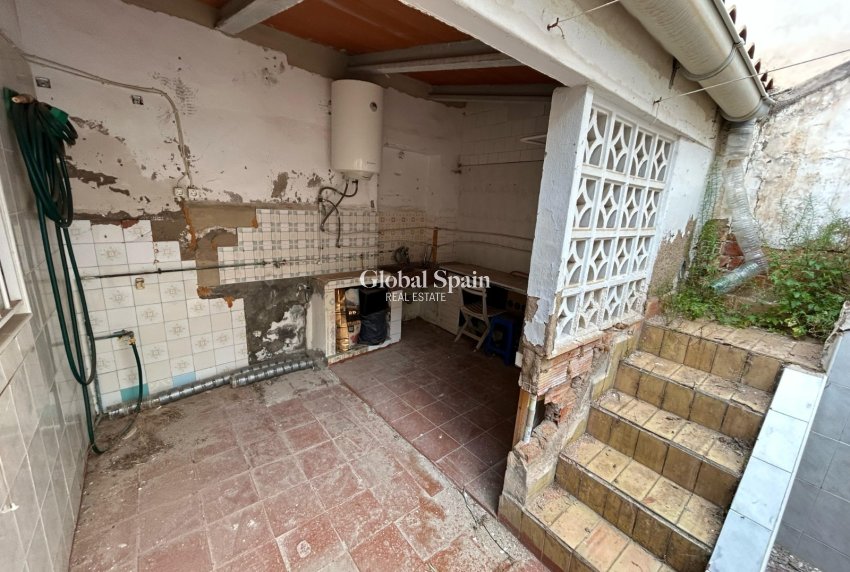 Resale - VILLA -
TORREVIEJA - Costa Blanca