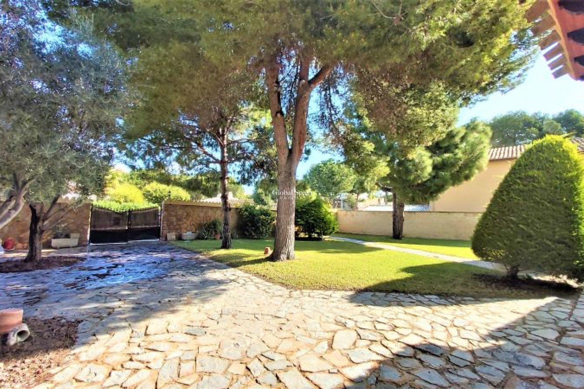 Resale - VILLA -
TORREVIEJA - Costa Blanca