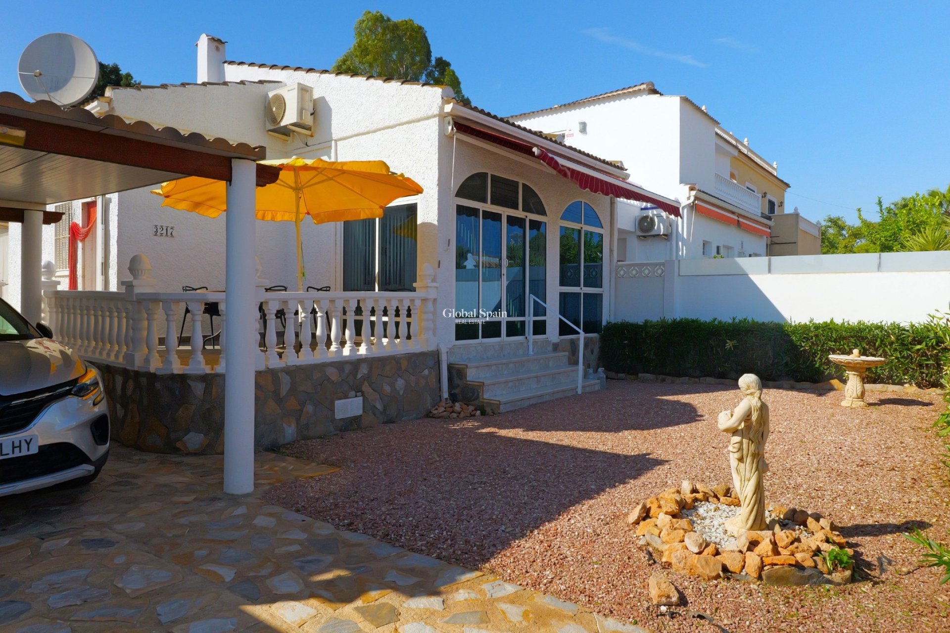 Resale - VILLA -
TORREVIEJA - Costa Blanca