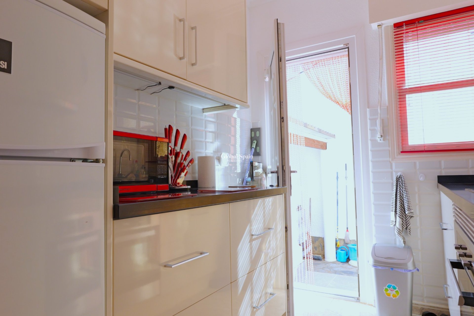 Resale - VILLA -
TORREVIEJA - Costa Blanca