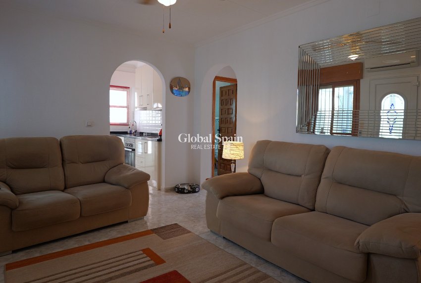 Resale - VILLA -
TORREVIEJA - Costa Blanca