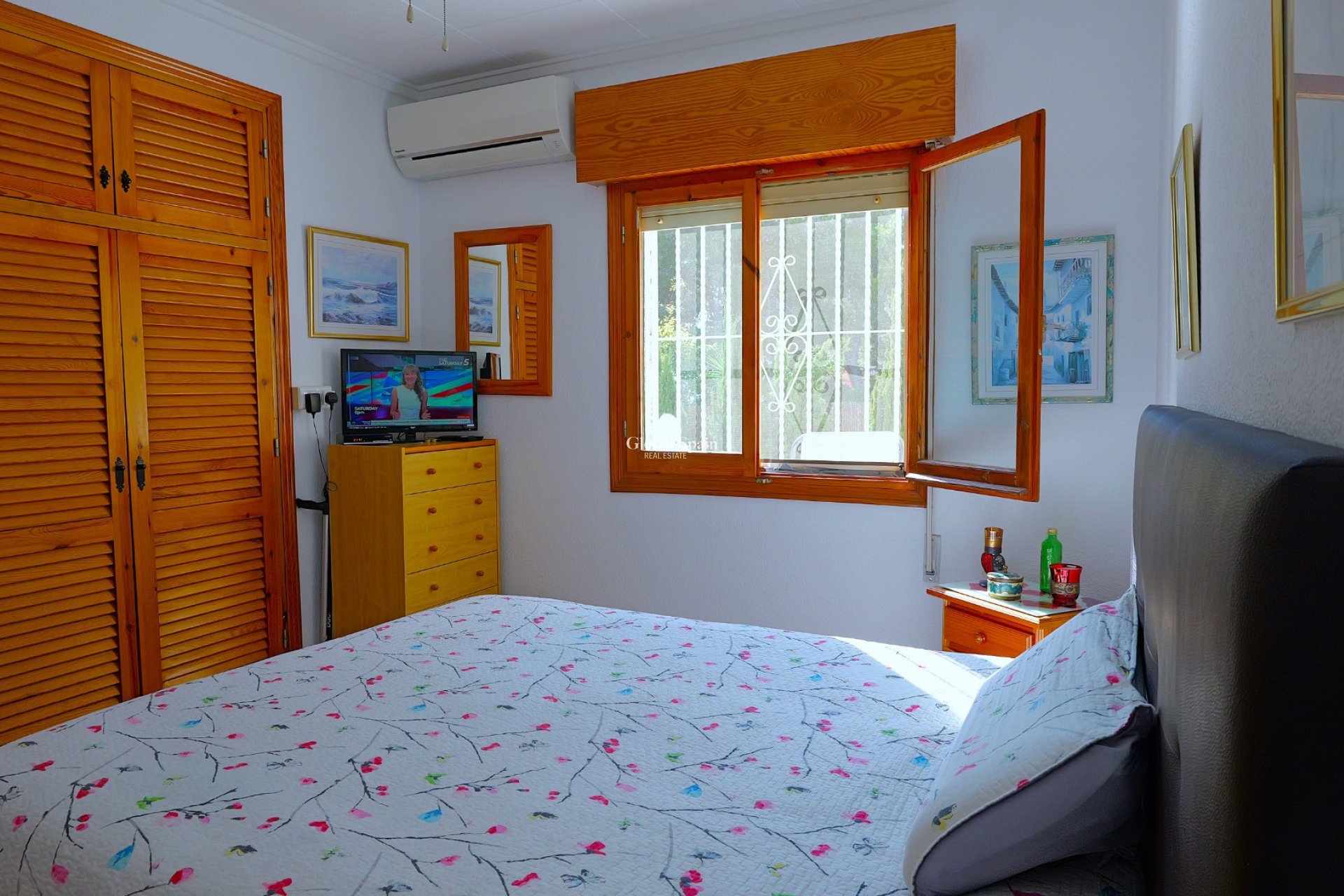 Resale - VILLA -
TORREVIEJA - Costa Blanca