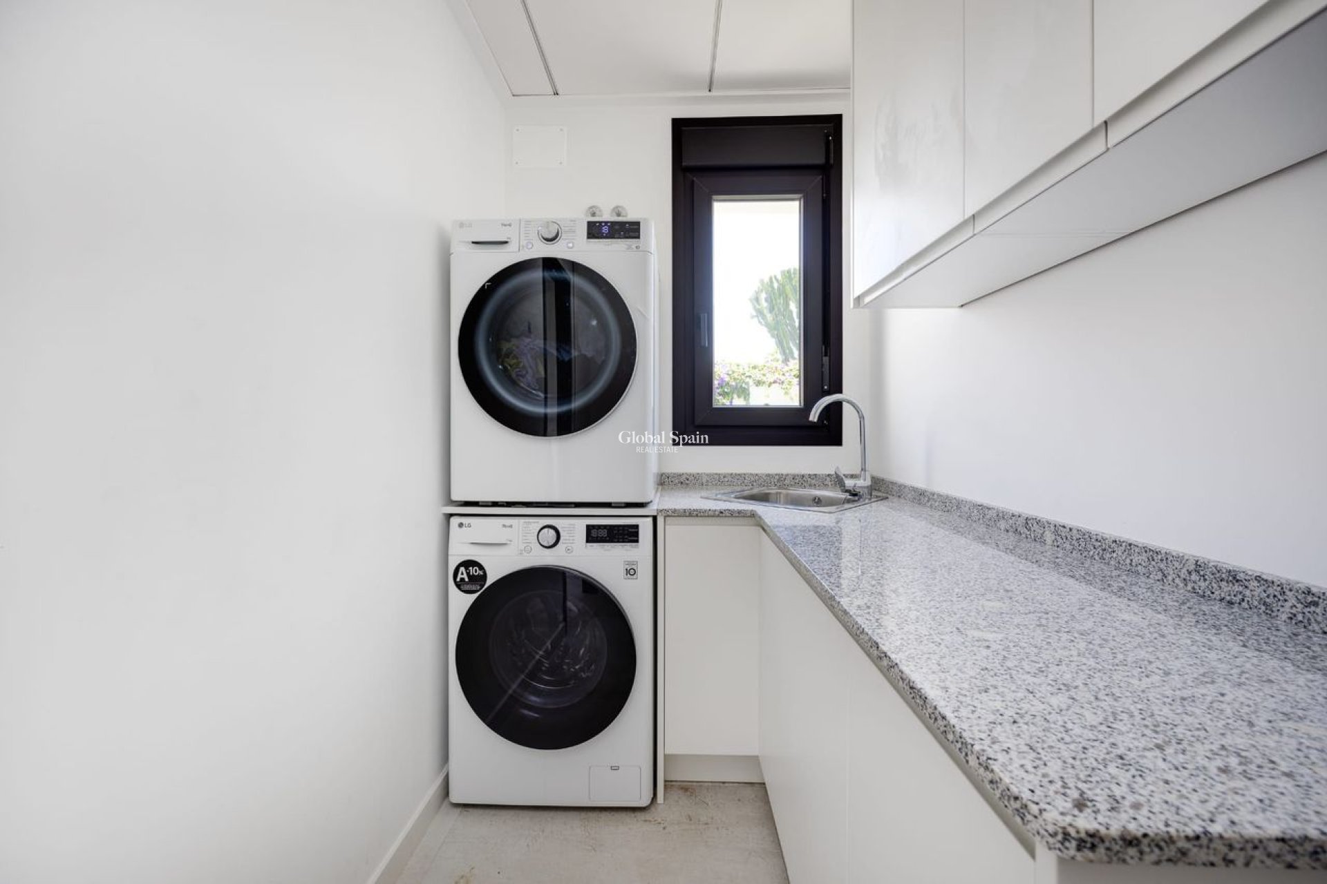 Resale - VILLA -
TORREVIEJA - Costa Blanca