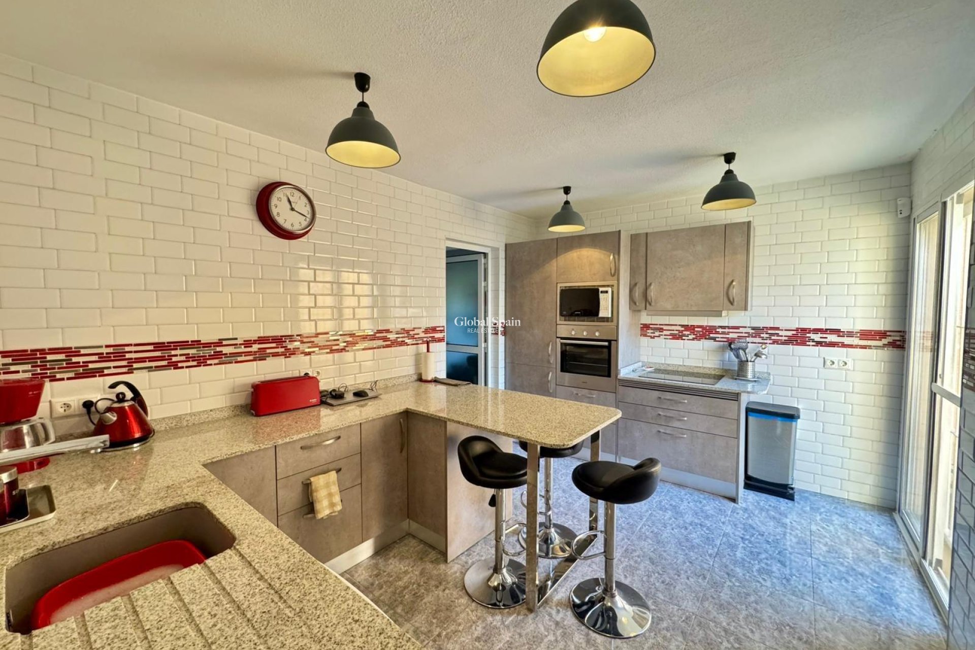 Resale - VILLA -
TORREVIEJA - Costa Blanca