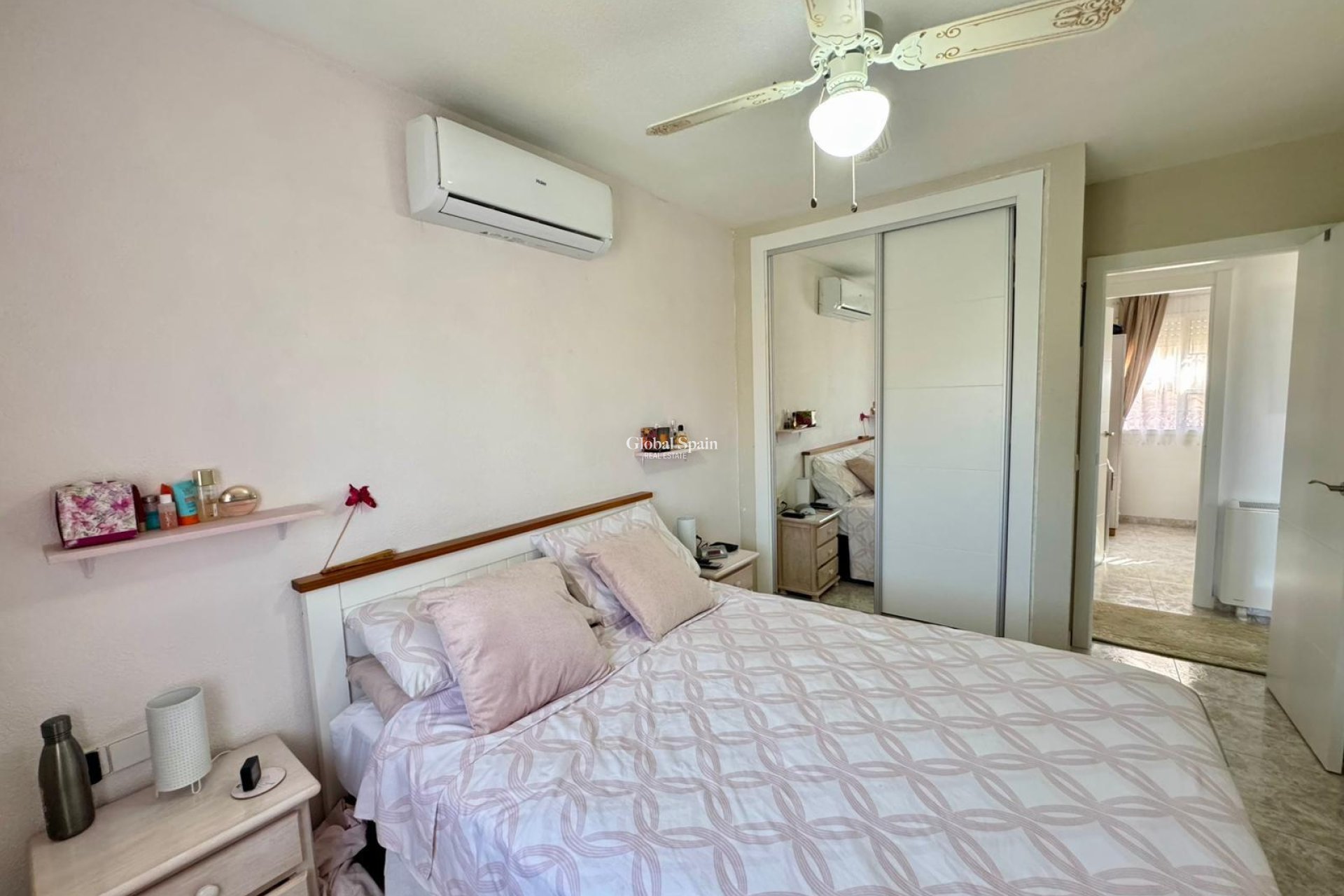 Resale - VILLA -
TORREVIEJA - Costa Blanca